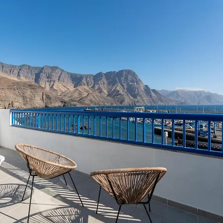 White&blue Rooftop *