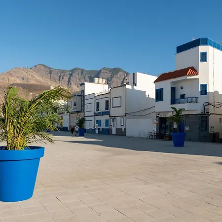 White&blue Rooftop * Agaete (Gran Canaria)