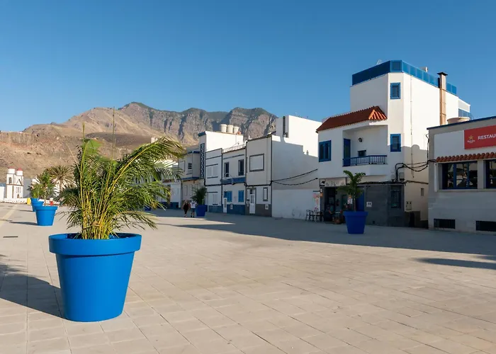 White&blue Rooftop * أَغايتي